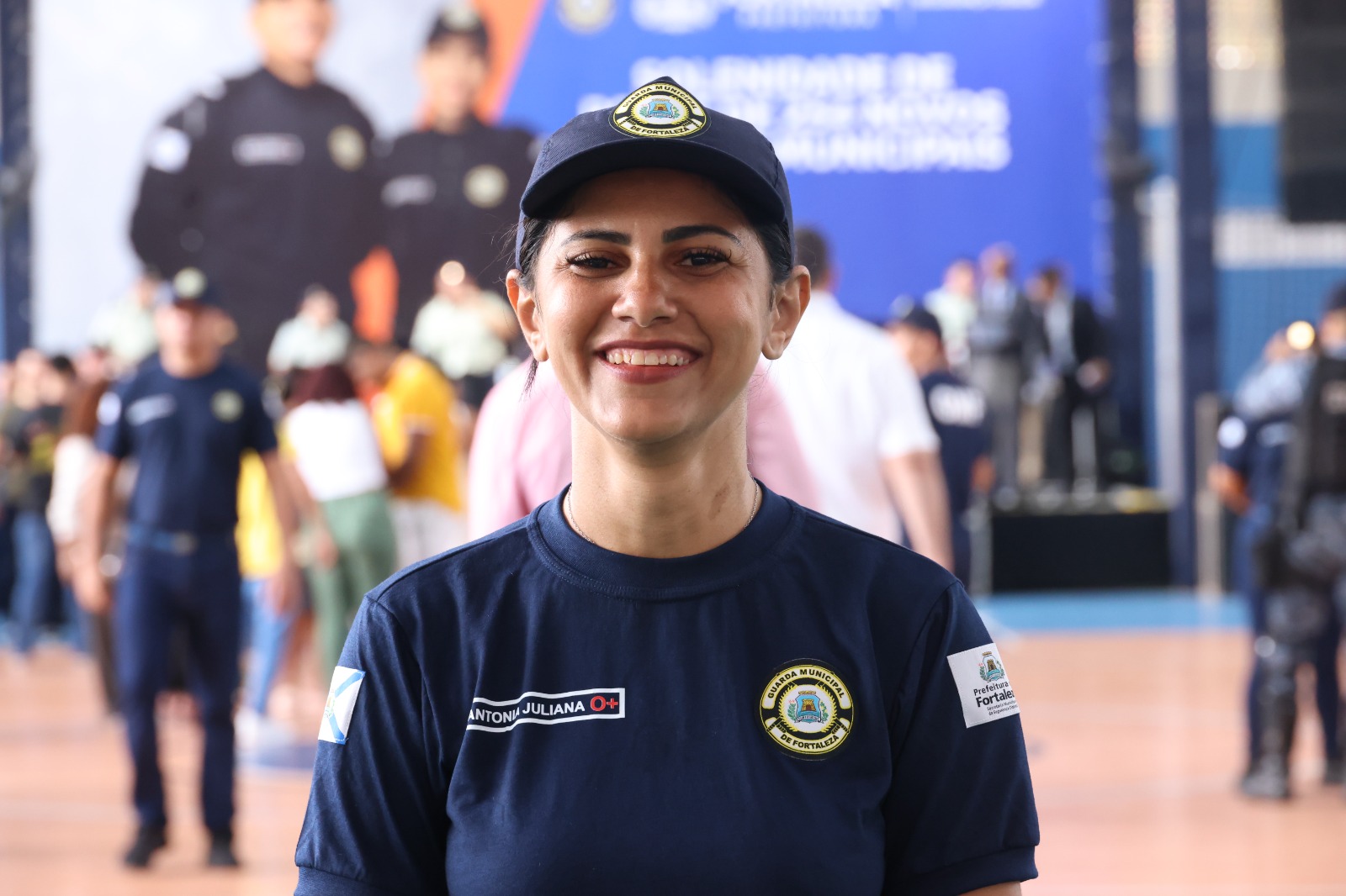 Antonia Maia Fonseca posa para a foto sorrindo